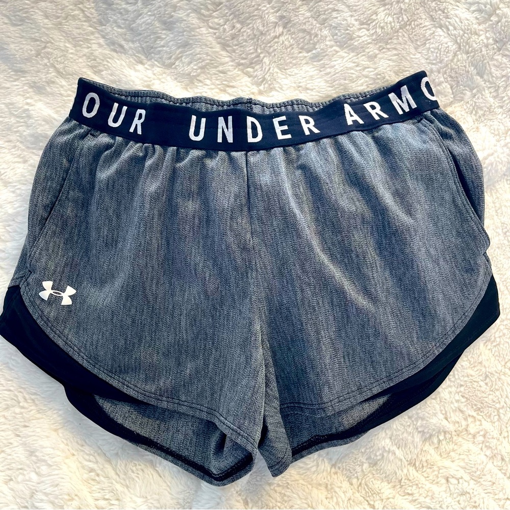 Pre owned Under Armour athletic women’s shorts dark grey M